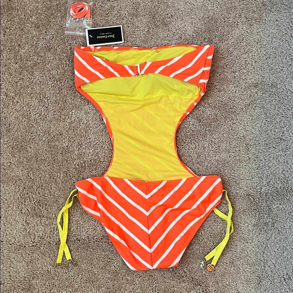 NWT Juicy Couture Bandeau Monokini Tiki Torch Bathing Suit - Picture 3 of 9